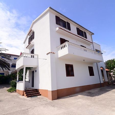 מאלי לוסיניי Apartments Ana מראה חיצוני תמונה