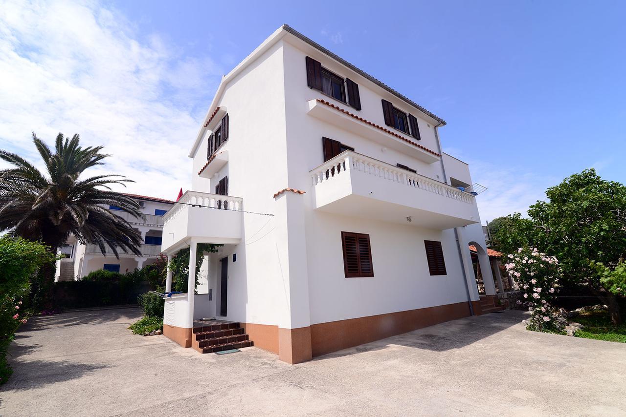 מאלי לוסיניי Apartments Ana מראה חיצוני תמונה